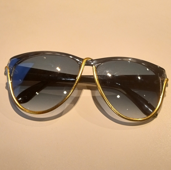 Rare 70-80s Emanuel UNGARO  Vintage Women's Sunglasses Grey Graduate lenses - Picture 7 of 10